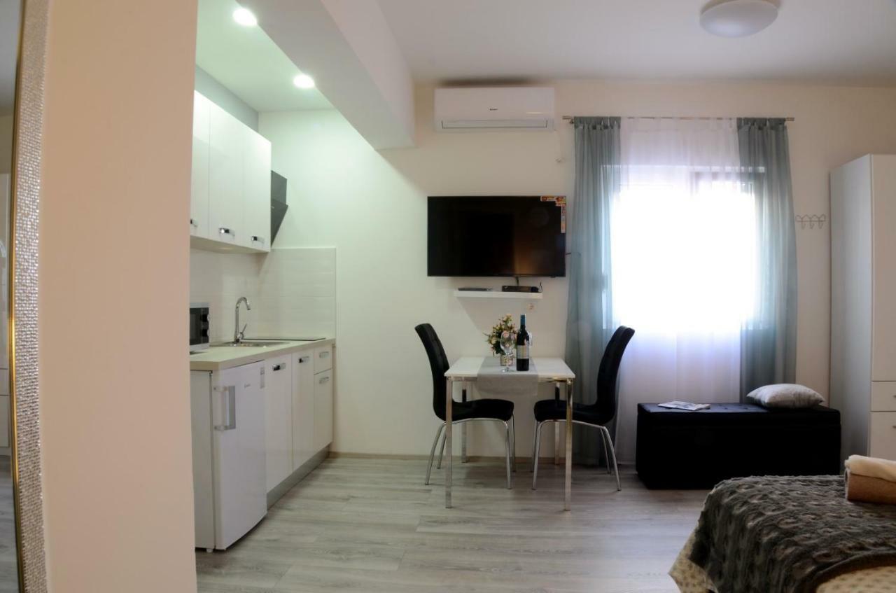 Apartments La Luna Zadar Extérieur photo