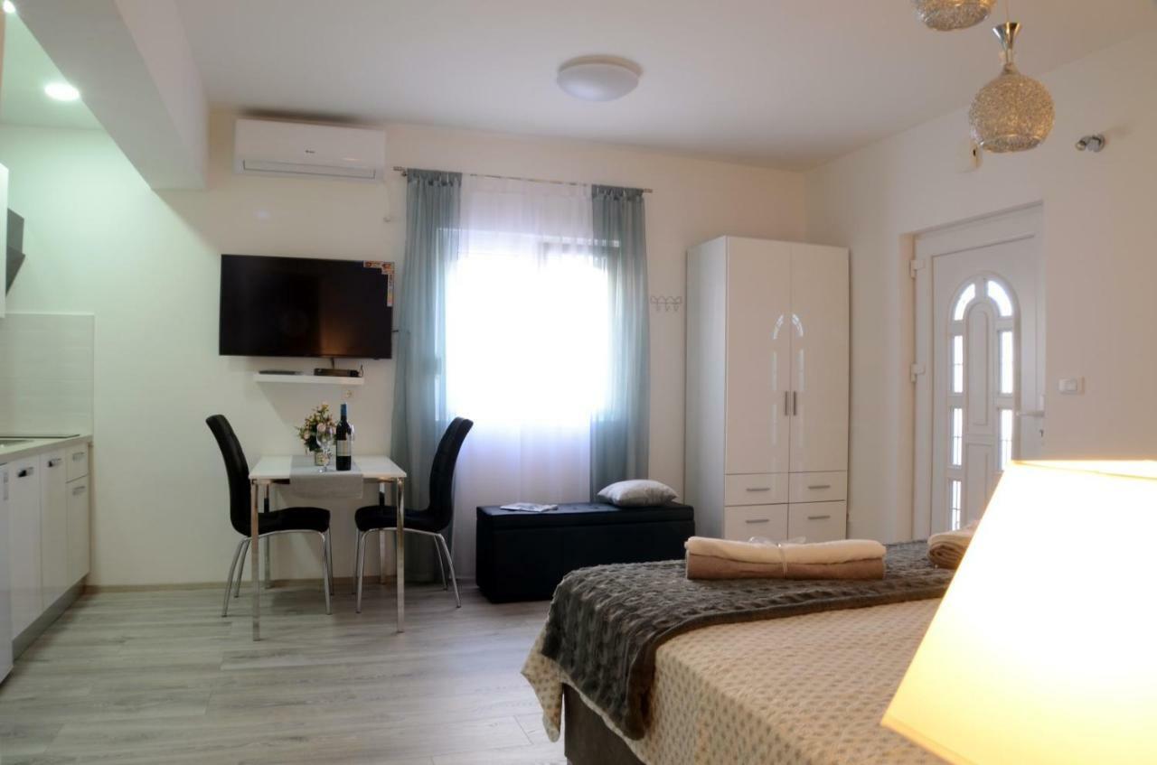 Apartments La Luna Zadar Extérieur photo